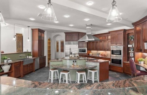 Davis Other | Luxury Castle Retreat UC Davis