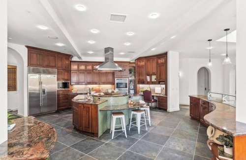 Davis Other | Luxury Castle Retreat UC Davis