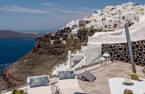 Imerovigli Villa | Luxury Cave Villa, Caldera View, Outdoor Heated Plunge Pool