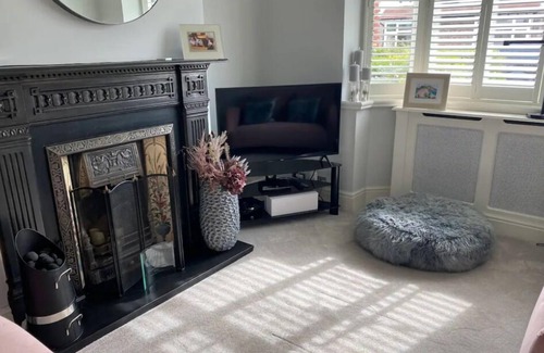 Trafford House | Luxury Central Hale living