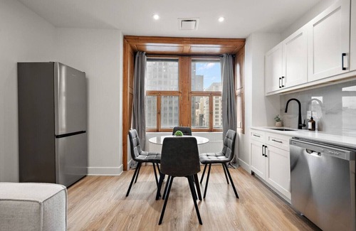 Old Montreal Apartment | Luxury Central Old Port MTL Apt - Notre-Dame