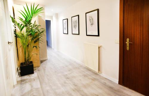 Vitoria-Gasteiz Old Town Apartment | Luxury Cercas Bajas Vitoria