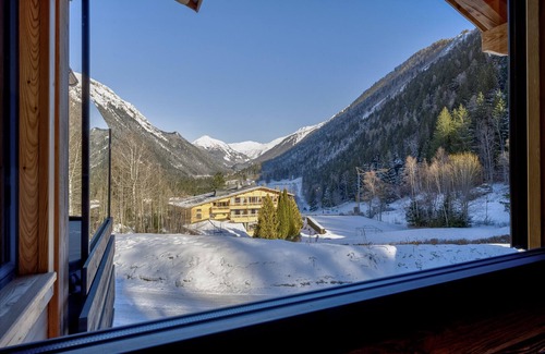 Le Lavancher Ski Chalet | Luxury Chalet in Hamlet with Beautiful Views