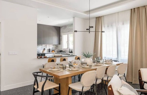Alcala de Henares Ski Chalet | Luxury Chalet: LA CASA DE INES