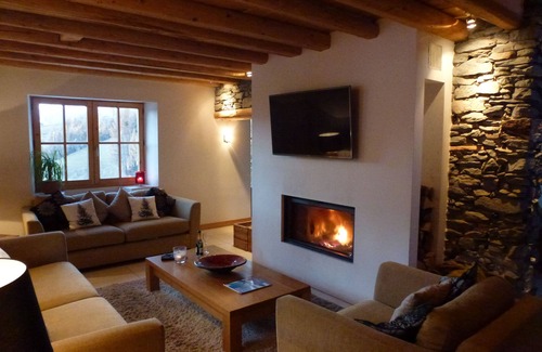 La Roche Ski Chalet | Luxury chalet 200M to the piste/restaurant/ski shop, with wifi