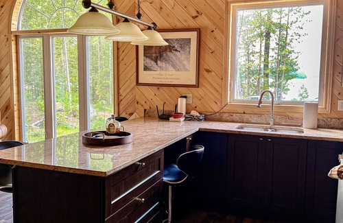River Valley Cabin | Luxury Chalet: Dual Suites on Private Lake Obabika