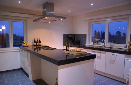 Septon Ski Chalet | Luxury chalet for 18 people with Jacuzzi, Sauna, BBQ, fireplace and wine bar.