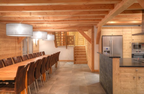 Les Carroz-d'Araches Ski Chalet | Luxury chalet in Les Carroz d’Arâches, sauna, billiards, 8 showers, 8 bedrooms