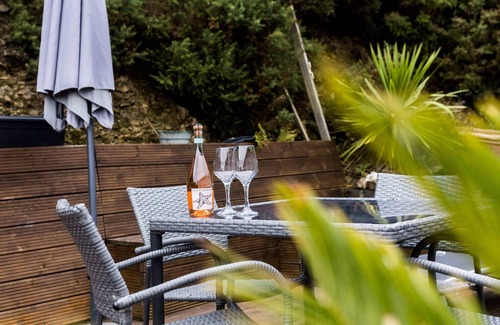 Nolton Cabin | Luxury chalet in wonderful Pembrokeshire National Park, beach & coast path
