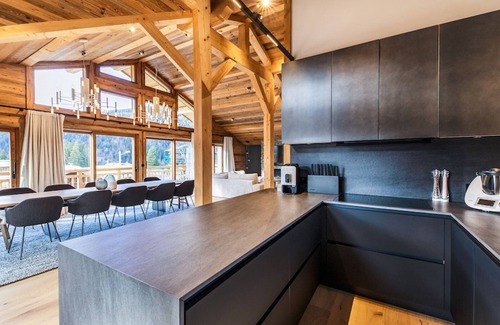 Les Gets Ski Chalet | Luxury chalet in Les Gets with jacuzzi, sauna, Wi-Fi, parking