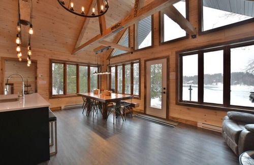 Lac-Simon Ski Chalet | LUXURY CHALET LA MERVEILLE