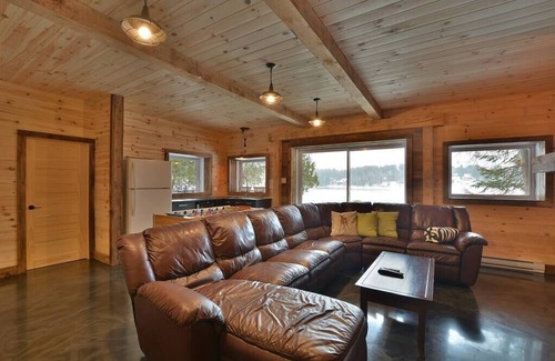 Lac-Simon Ski Chalet | LUXURY CHALET LA MERVEILLE