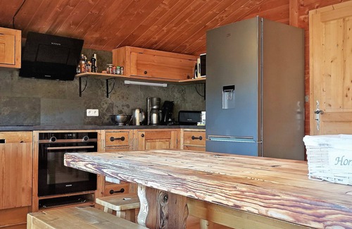 Saint-Marcel Ski Chalet | Luxury chalet - Sauna - Jacuzzi - Wifi - Insert - in the heart of the 3 Valleys