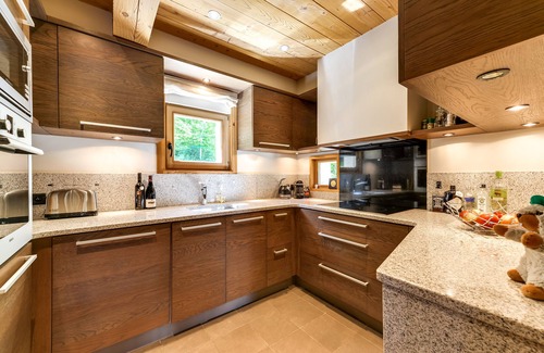 Les Houches Ski Chalet | Luxury chalet with free access to swimming pool and 5-star spa. Extraordinary view
