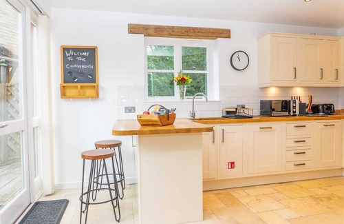 Charlton Kings Cottage | Luxury -Chelt Walking-2Bed-Long Stays-Parking