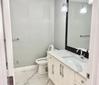 Chestermere Apartment | Luxury Chestermere Retreat