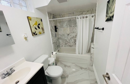 Brampton Apartment | Luxury Chic 2BED End Unit in Central Brampton