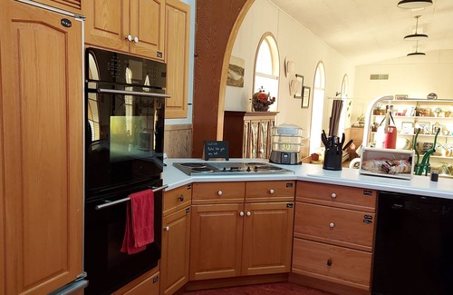 Mannville Bed & Breakfast | Luxury Church Stay with Free Breakfast, sleeps up to 6