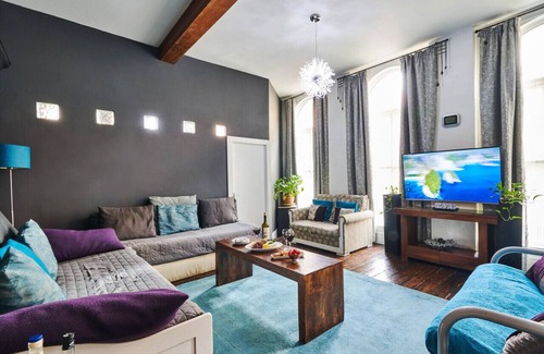 Manchester City Centre Apartment | Luxury City Apartment Northern Quarter Sleeps 10