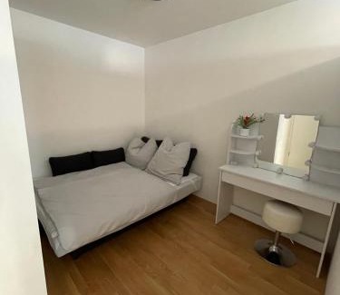 Neuhausen Apartment | Luxury City Apartment in Munich