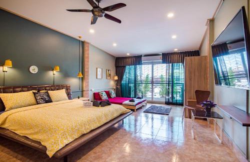 Hua Hin House | Luxury City-Loft, just 9 minutes walk to the Beach