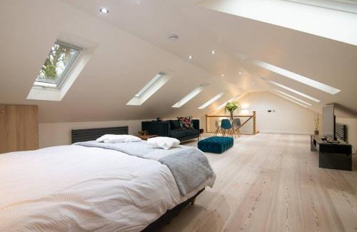 Knutsford House | Luxury Coach house next to woodland in Knutsford