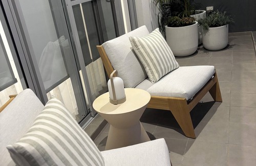 Iluka House | Luxury coastal townhouse only minutes from beach, restaurants and shops.