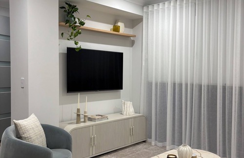 Iluka House | Luxury coastal townhouse only minutes from beach, restaurants and shops.