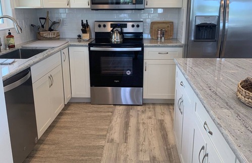Coconut Grove House | Luxury Coconut Grove, Kailua Vacation Home
