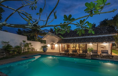 Hikkaduwa Villa | Luxury colonial villa, 10 guests, pool, BBQ area
