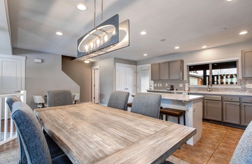 Bear Hollow Village House | Luxury Community Amenities, Prime Location, Hot Tub + BBQ! Free Shuttle