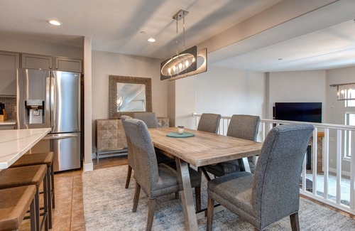 Bear Hollow Village House | Luxury Community Amenities, Prime Location, Hot Tub + BBQ! Free Shuttle