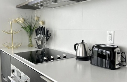 St. Lawrence Condo | Luxury Condo, 1 Queen bed, City view