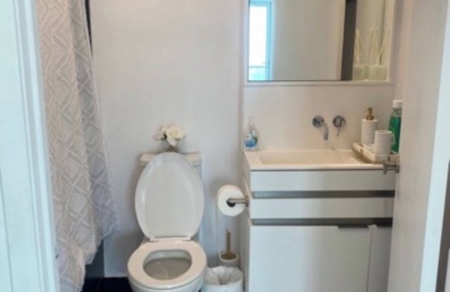 St. Lawrence Condo | Luxury Condo, 1 Queen bed, City view
