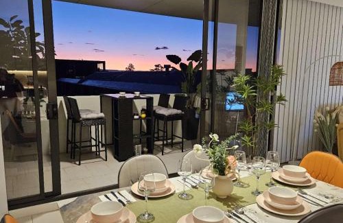Parramatta Apartment | Luxury Condo 2Bedrooms near Olympic Park CBD