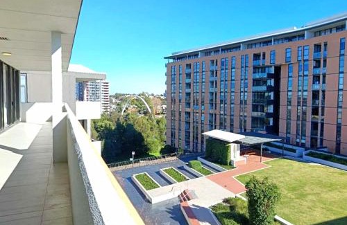 Parramatta Apartment | Luxury Condo 2Bedrooms near Olympic Park CBD