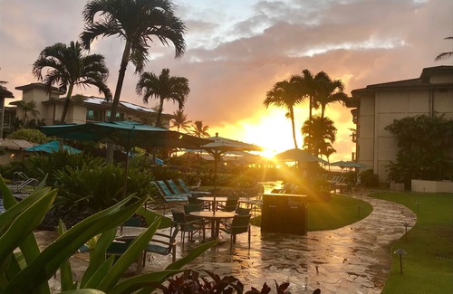 Kapaa Condo | Luxury Condo-2Waterslides, 3 hottubs, huge pool, BBQ’s, AC, WiFi & 3-75” TV’s