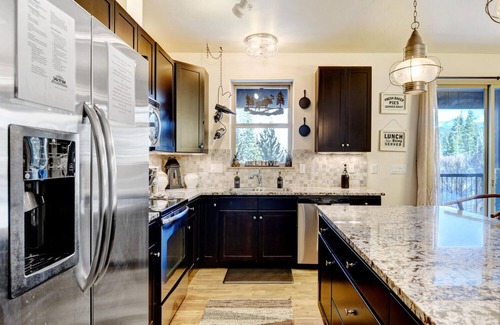 Winter Park House | Luxury Condo 414 I Pool I Club House I Hot Tub I Best Price I Discounted Attractions