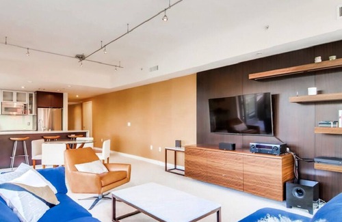 Cortez Hill Condo | Luxury condo at the top of Cortez Hill