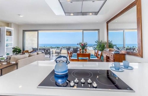 El Tezal Apartment | Luxury Condo + Balcony w/BBQ Grill @ Vista Vela