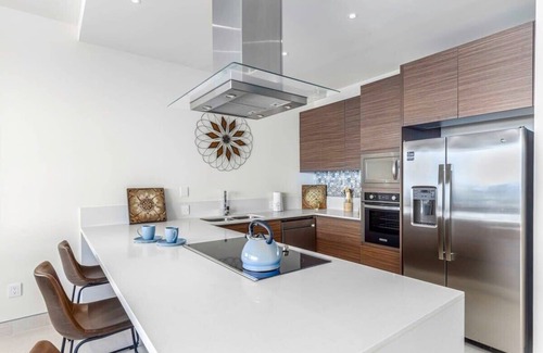 El Tezal Apartment | Luxury Condo + Balcony w/BBQ Grill @ Vista Vela