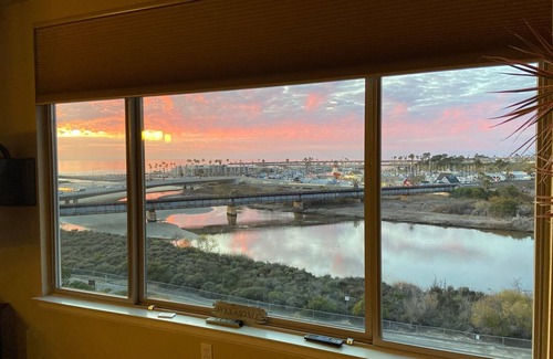 Renaissance Ter Condo | Luxury Condo-Beach, Ocean, Harbor Views+Bikes&Boogie Boards