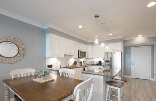 Sussex County Condo | Luxury condo centrally located and walking distance to the beach.