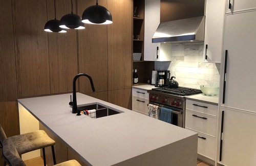 Rockland Condo | Luxury Condo - Easy Walk to Downtown, Ocean & Attractions