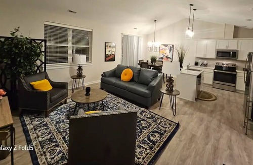 Canton Condo | Luxury Condo in Canton, MI: Enjoy your stay in Comfort, Style, and Convenience.