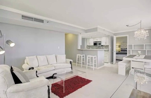 Houston Condo | "Luxury Condo in the heart of Galleria, Uptown Houston"