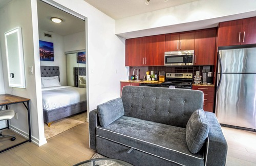Downtown Toronto Apartment | Luxury Condo Living Downtown Toronto