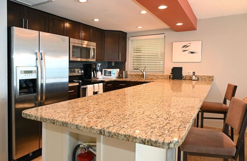 Seven Mile Beach Condo | Luxury Condo on 7 Mile Beach - Discovery Point #10 - May to November Specials!