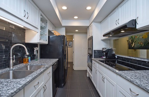 Port Aransas Condo | Luxury Condo - On the Beach! - New Lower rates!