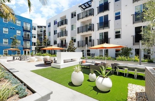 Santa Ana Condo | 𝙻𝚞𝚡𝚞𝚛𝚢 𝙲𝚘𝚗𝚍𝚘 𝚘𝚛𝚊𝚗𝚐𝚎 𝚌𝚊